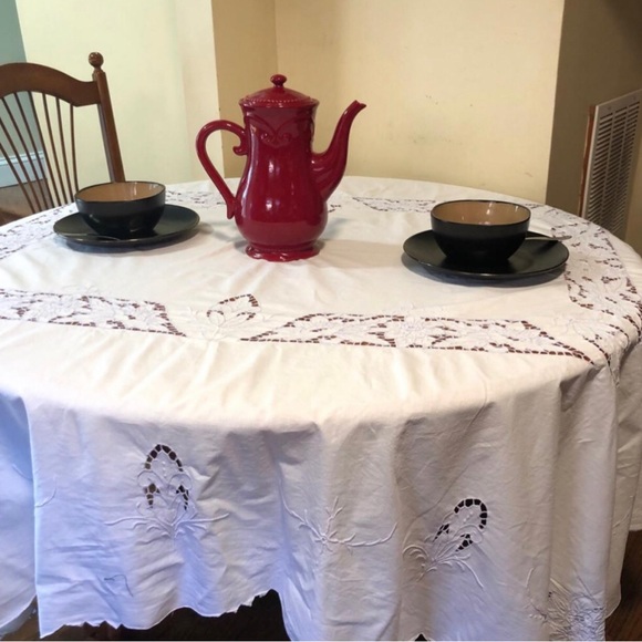 Flower Round Tablecloth Purple Embroidered Table Cloth Home Kitchen Table Decora - Picture 6 of 11